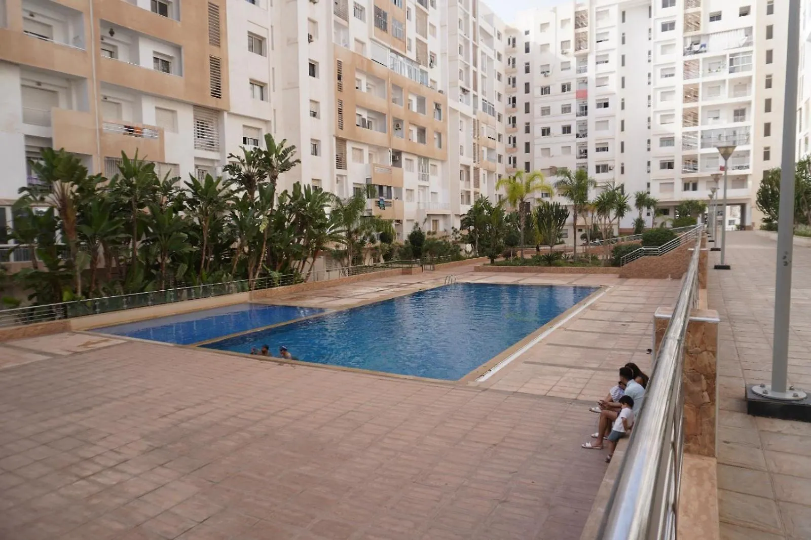 Appartement Bien Situe Avec Piscine A Agadir